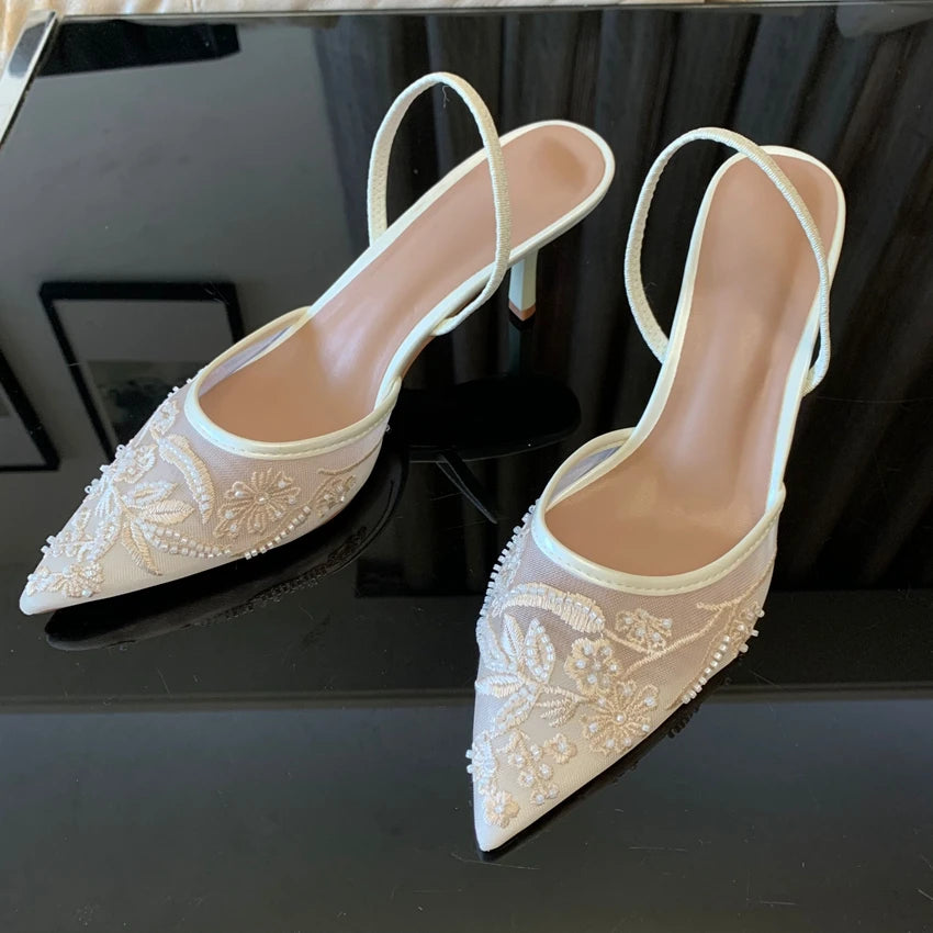 Sapatos de Salto Elegantes em Tule Bordado – Slingback Feminino para Festas e Casamentos
